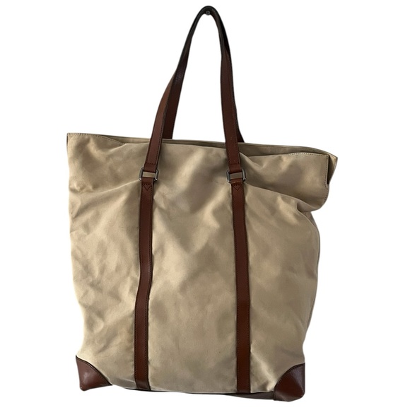 Burberry Tote - Picture 5 of 16